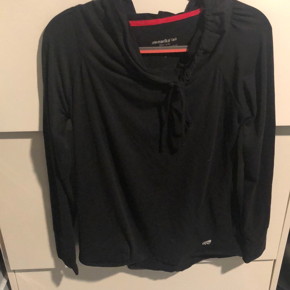 Athletic long sleeve